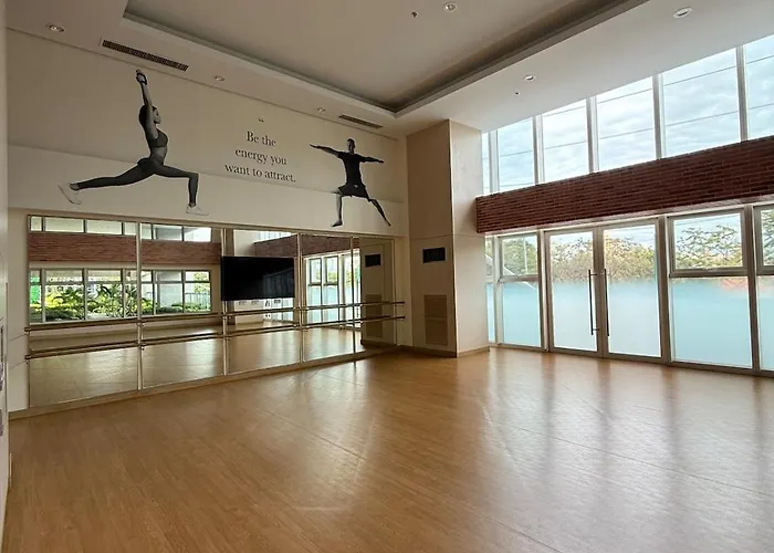 公寓 Cozy 1br In Bgc At Park Mckinley West Near Airport